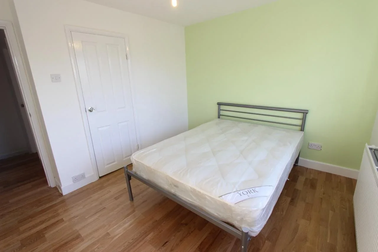 Room Old Rectory Drive in Welwyn Hatfield