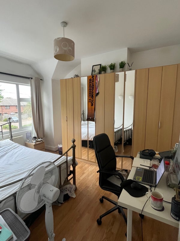 Room Macdonald Road in Greater London