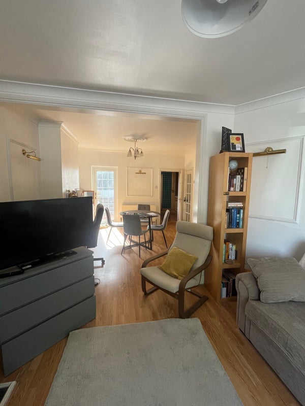 Room Macdonald Road in Greater London