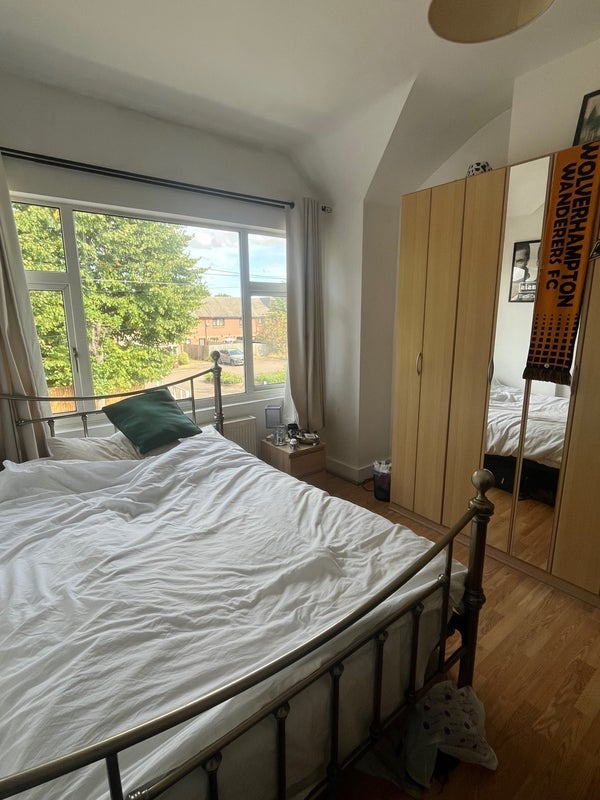 Room Macdonald Road in Greater London