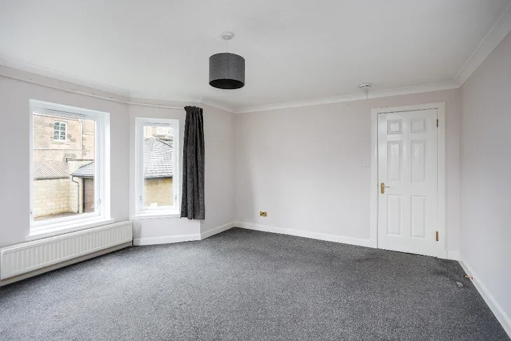 Flat Elgar Court in City of Edinburgh