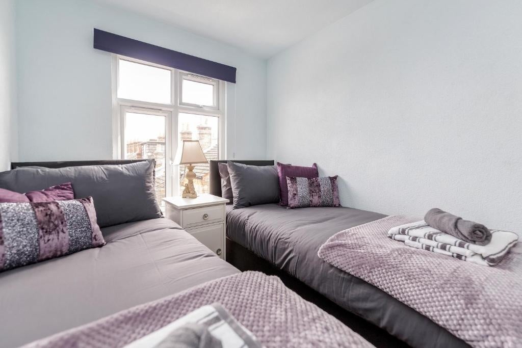 Flat Merton Road in Watford