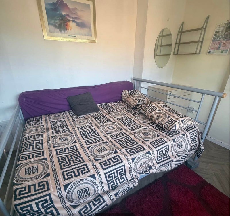 Room Ambleside Avenue in Bristol