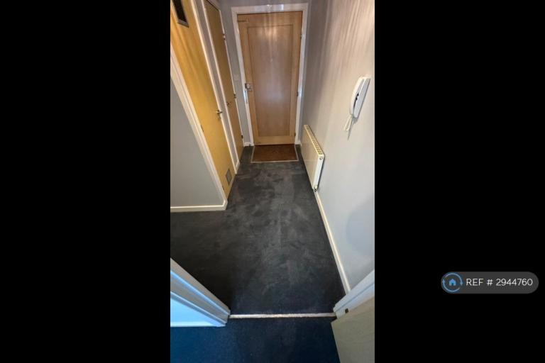Flat Sovereign Place in Tunbridge Wells
