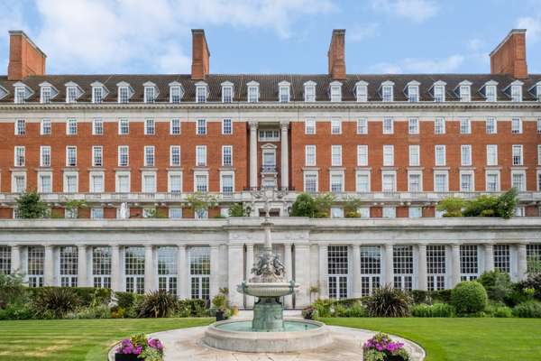 Flat Richmond Hill in Greater London