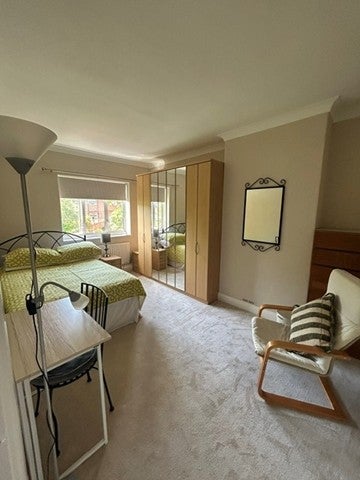 Room Huntingfield Road in Greater London