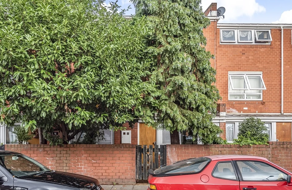 Flat Lugard Road in Greater London