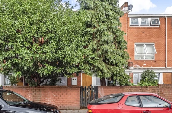 Flat Lugard Road in Greater London