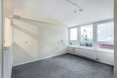 Flat Lugard Road in Greater London