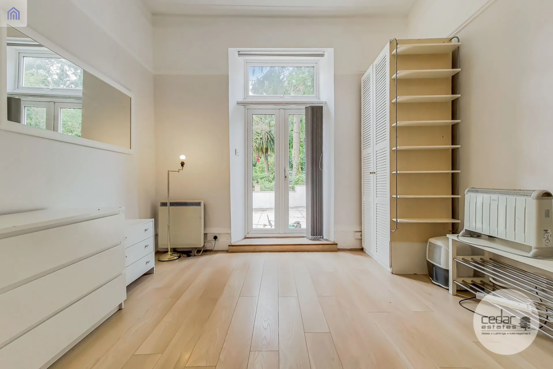 Flat Parsifal Road in Greater London