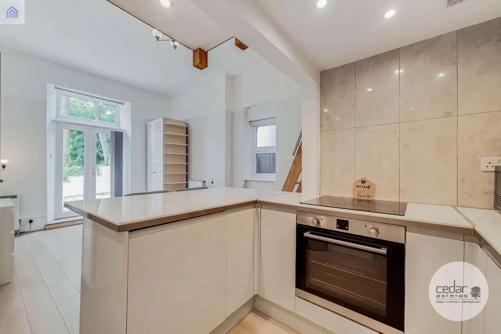 Flat Parsifal Road in Greater London