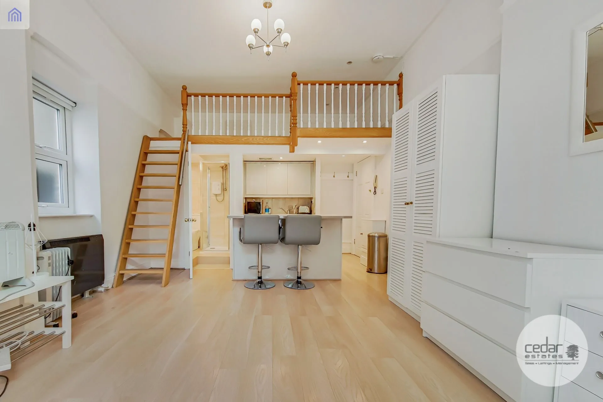 Flat Parsifal Road in Greater London