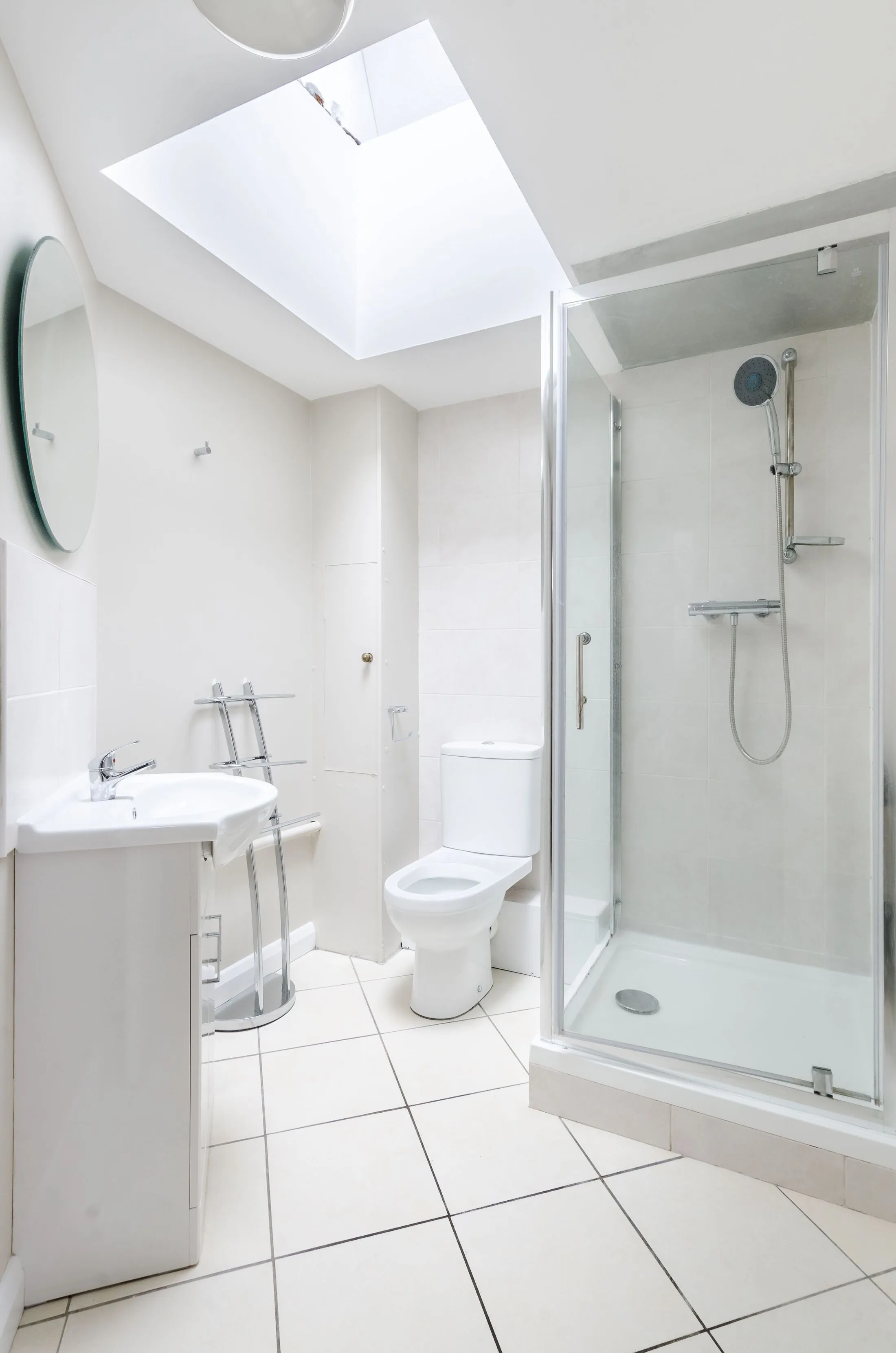 Flat Chestnut Grove in Greater London