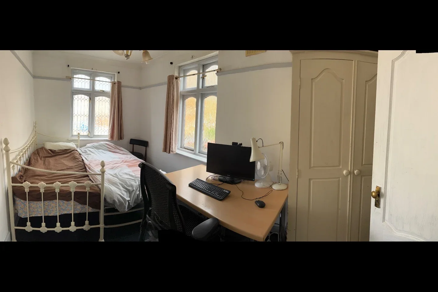Room Callander Road in Greater London