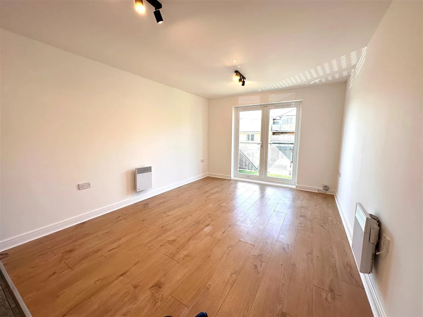Flat Lockwood Place in Greater London