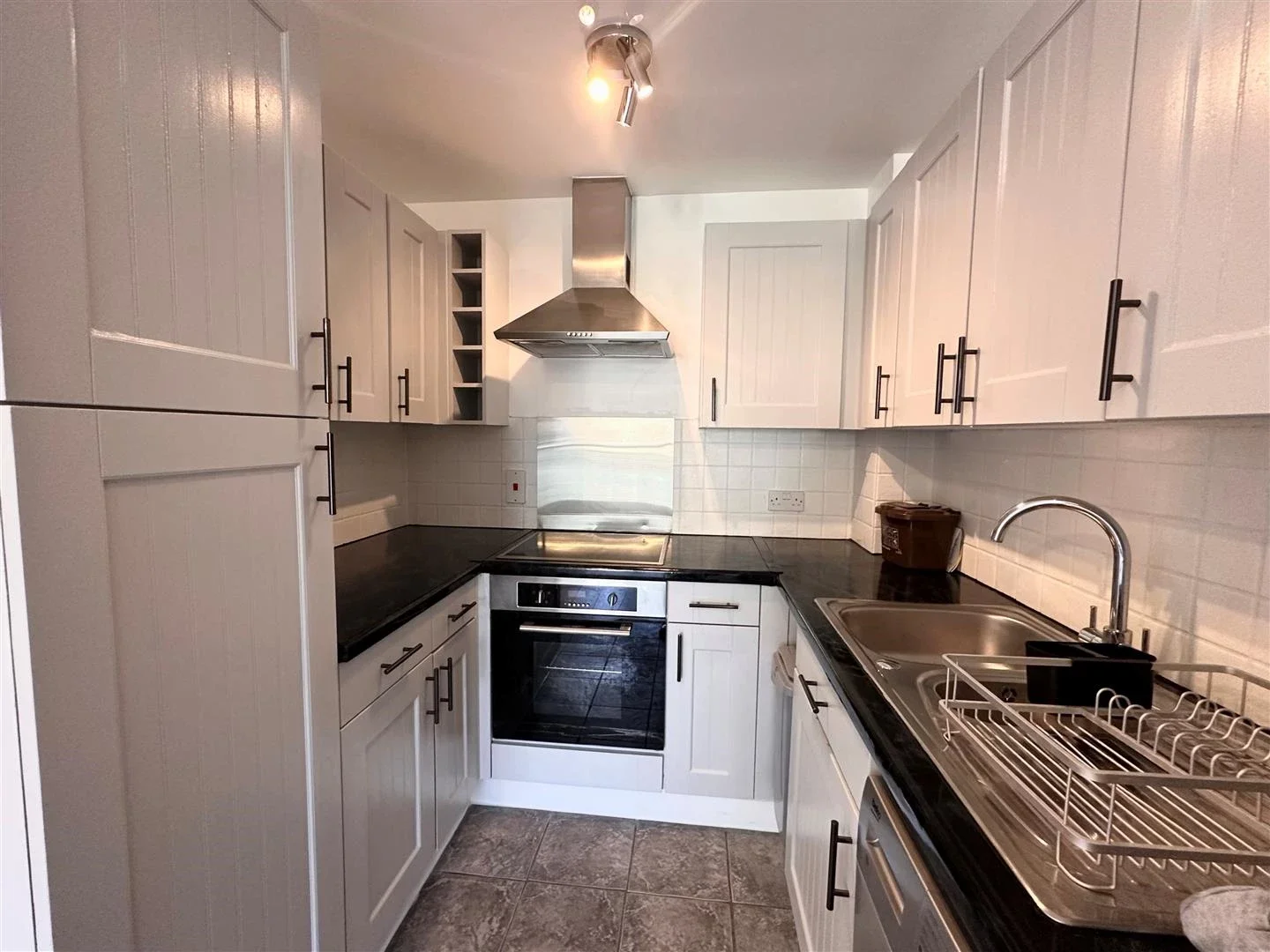 Flat Lockwood Place in Greater London