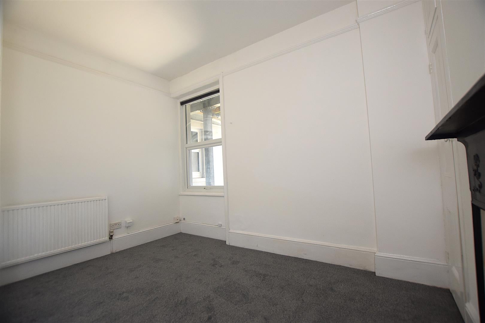 Flat Priory Road in St Leonards