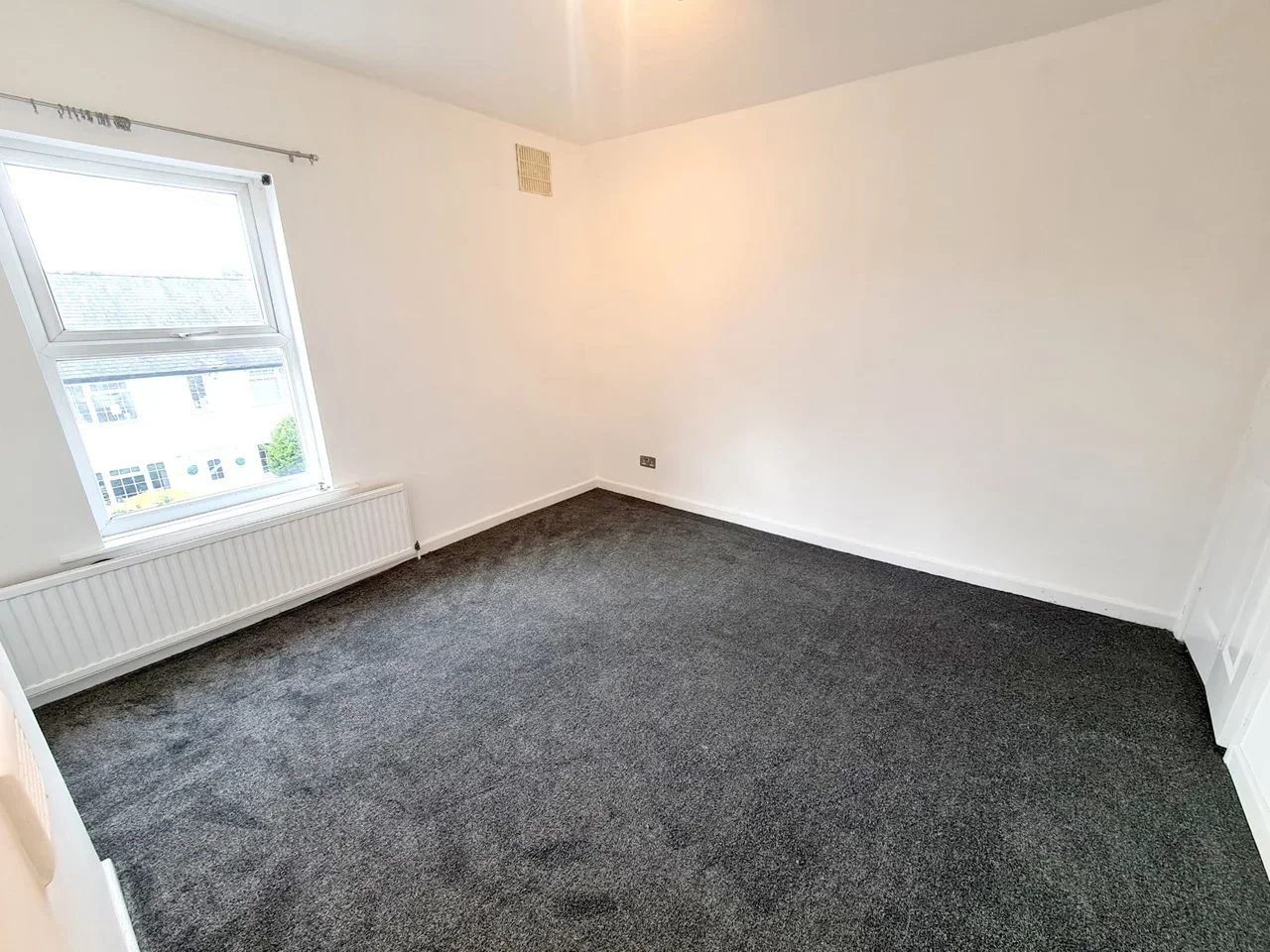House Prospect Road in Chesterfield
