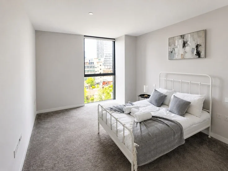 Flat Holland Street in Greater London