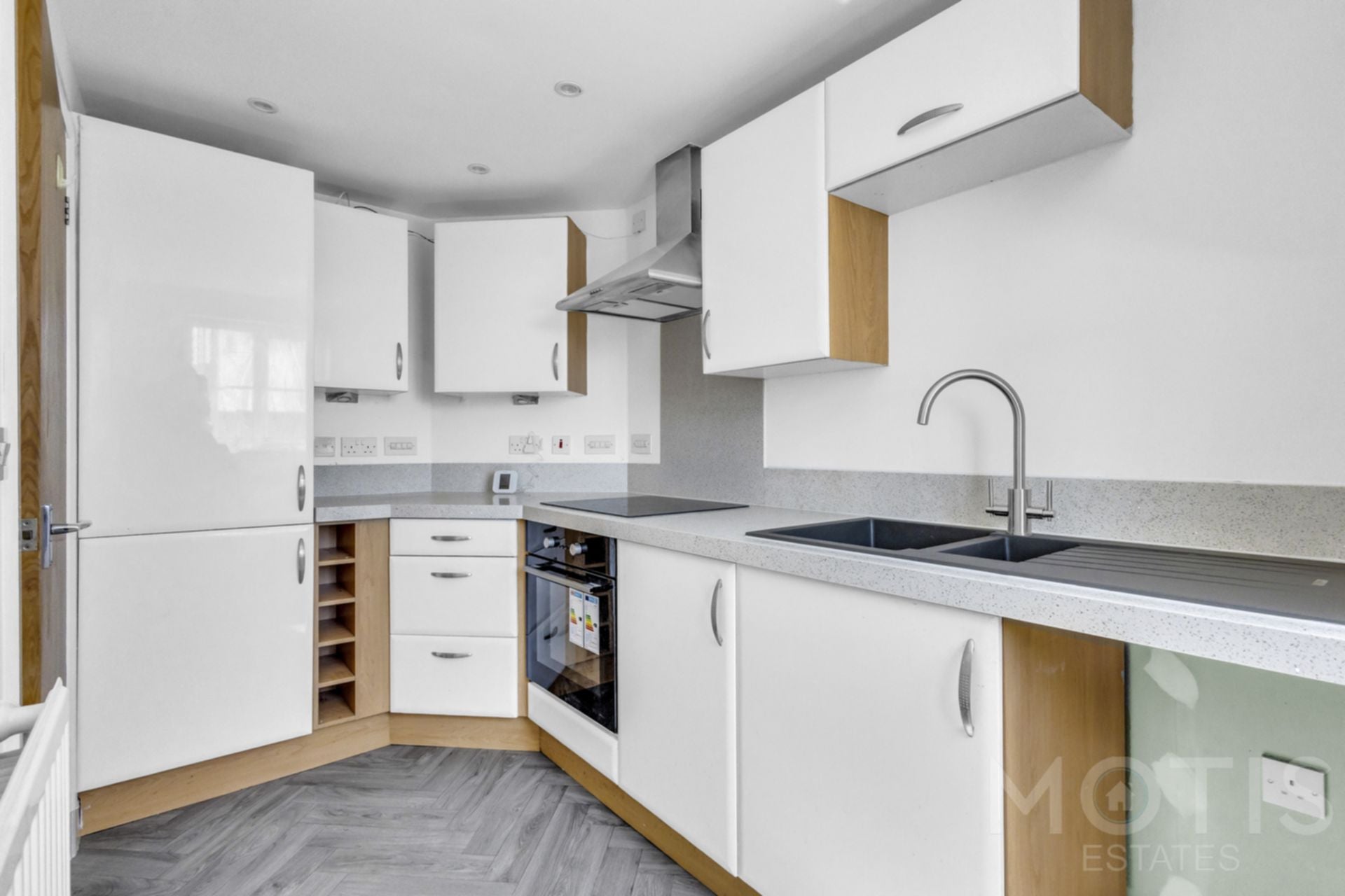 Flat Wellington Mews in Folkestone and Hythe District