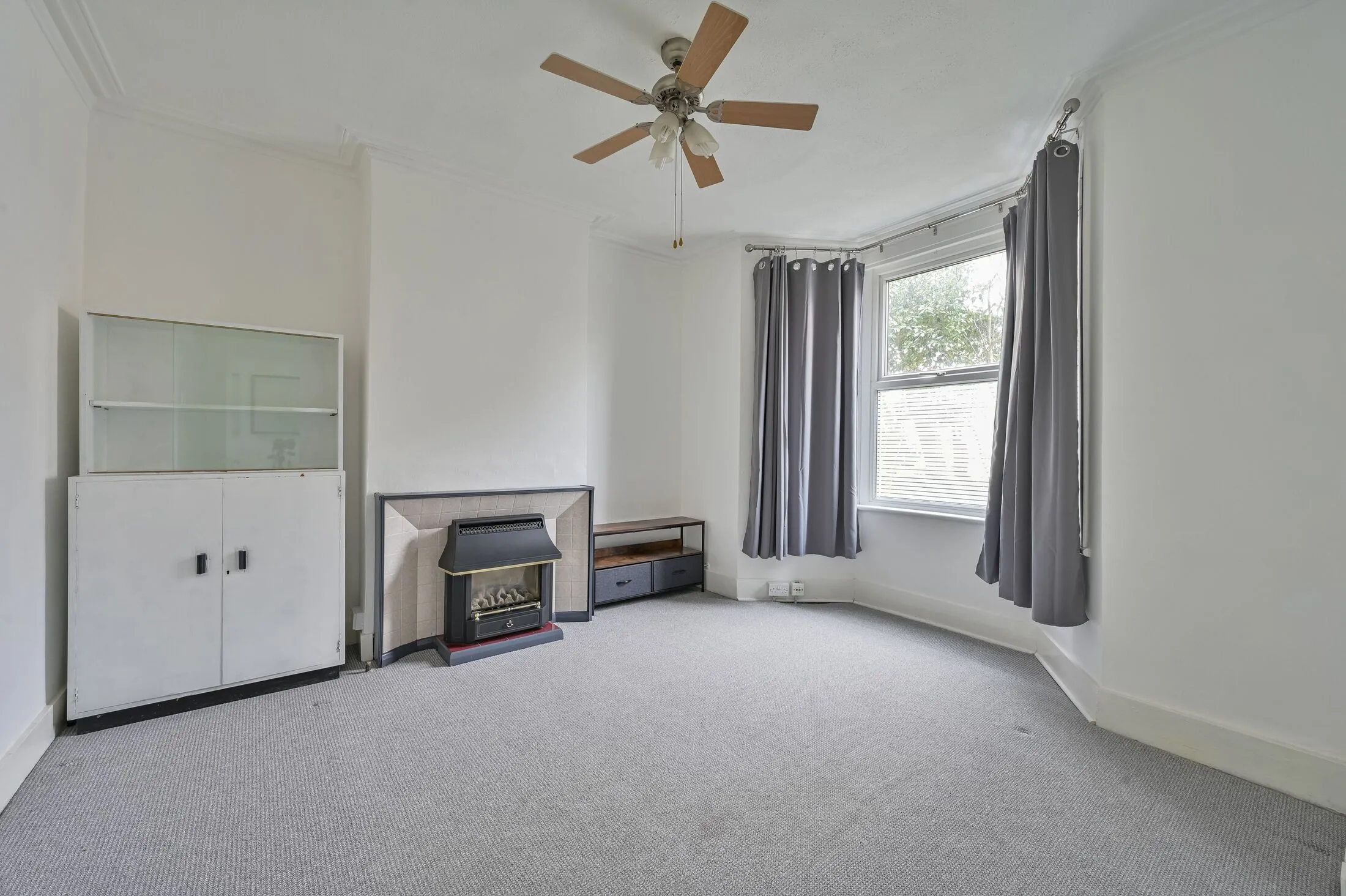Flat Pelham Road in Greater London