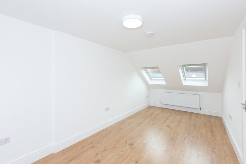 Room Grosvenor Road in Greater London