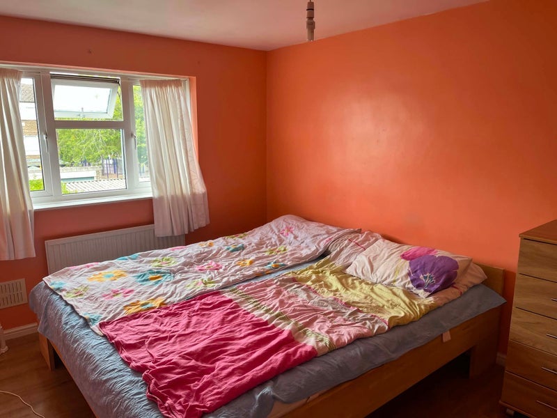 Room Knappers Way in West Suffolk