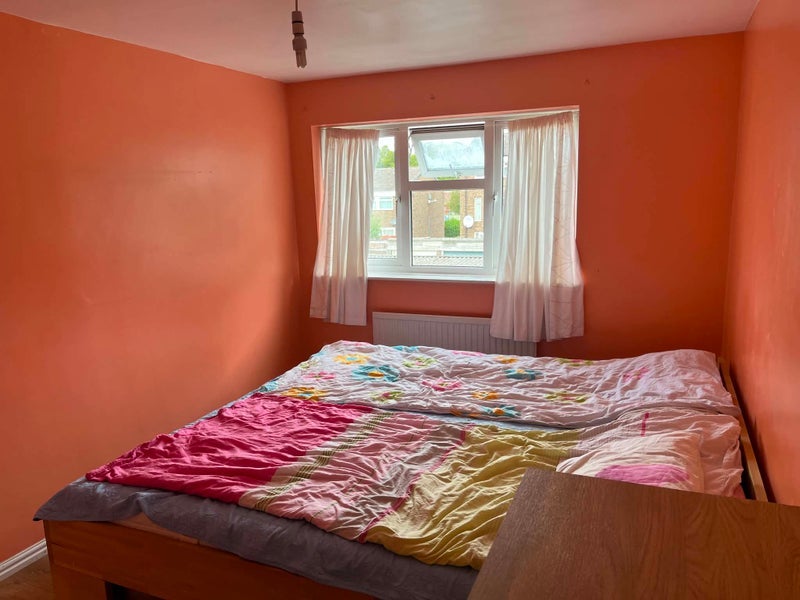 Room Knappers Way in West Suffolk