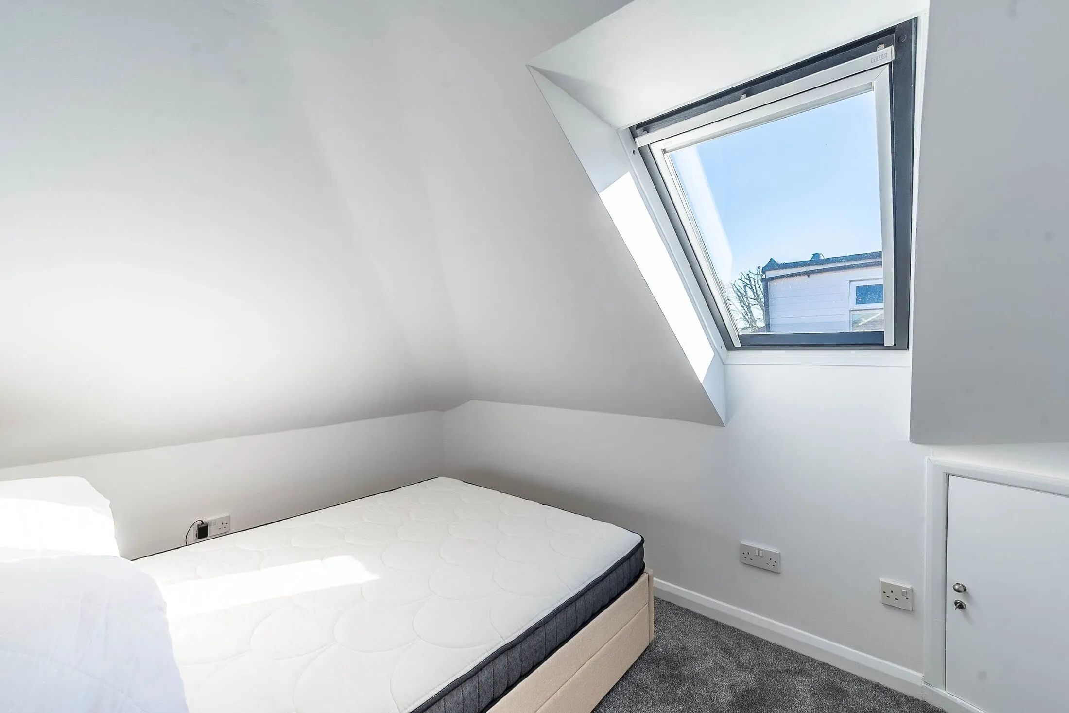 Flat Devonshire Road in Greater London