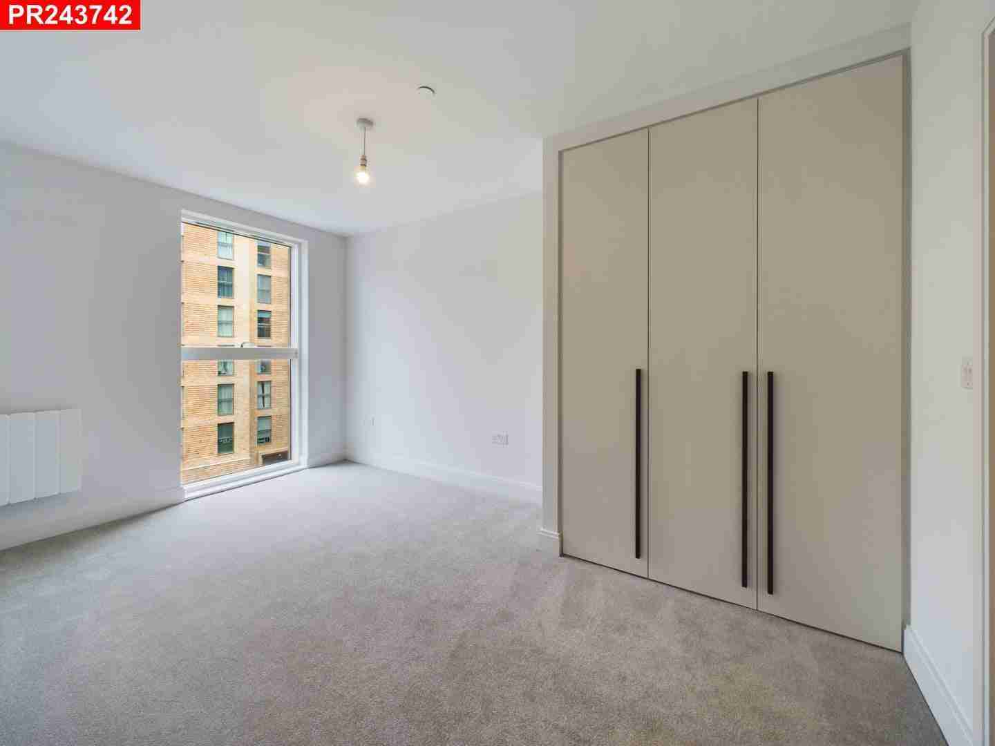 Flat William Street in Slough