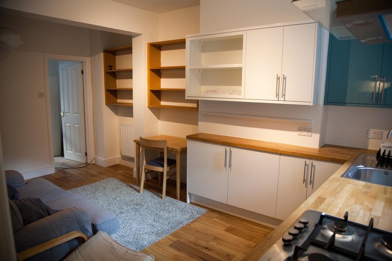 Room Belvedere Buildings in Greater London