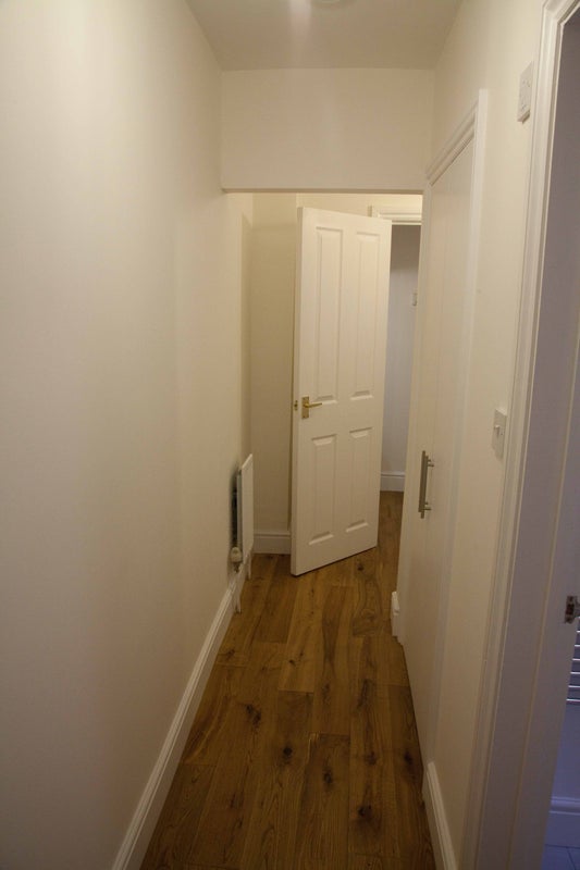 Room Belvedere Buildings in Greater London