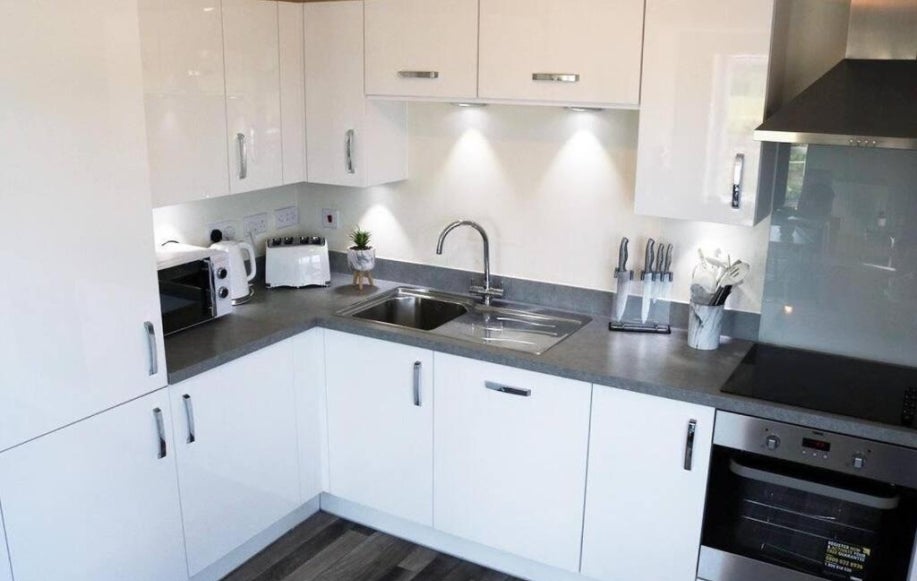Flat Beckett Strand in Wroughton