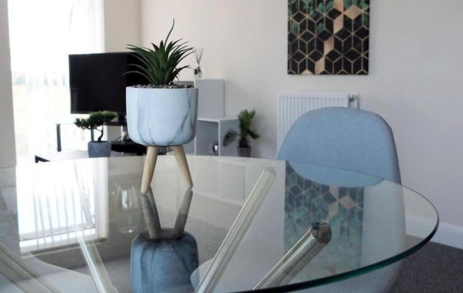 Flat Beckett Strand in Wroughton
