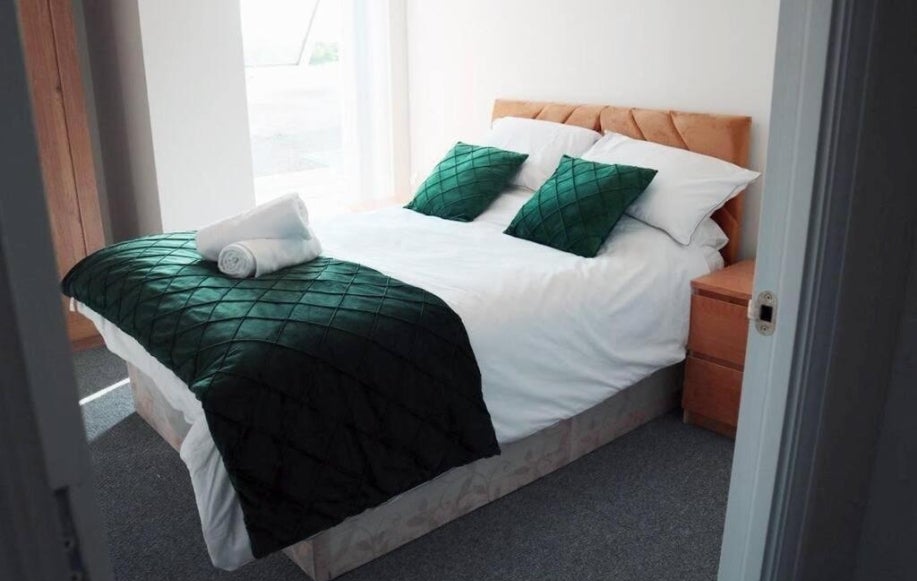 Flat Beckett Strand in Wroughton