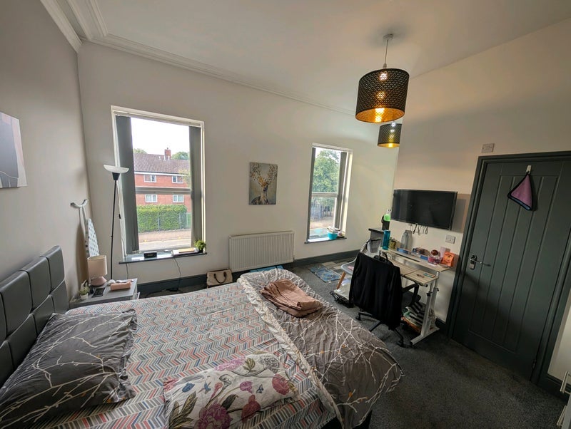 Room Great Cheetham Street East in Salford