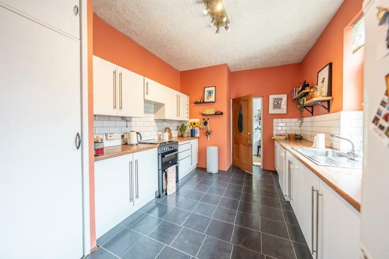 Room Rectory Road in Gateshead
