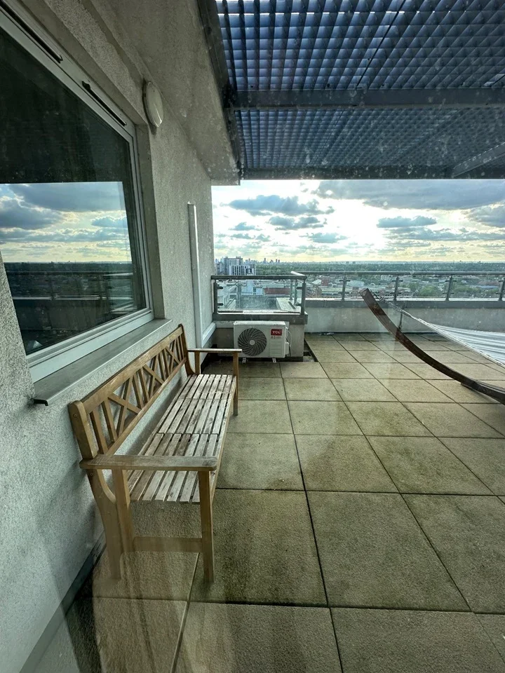 Flat Axon Place in Greater London