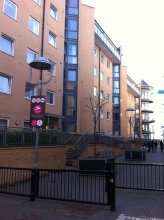 House Highfield Road in London