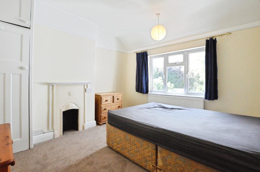 Room Edward Close in St Albans