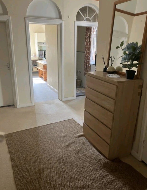Room Woodgrange Avenue in Greater London