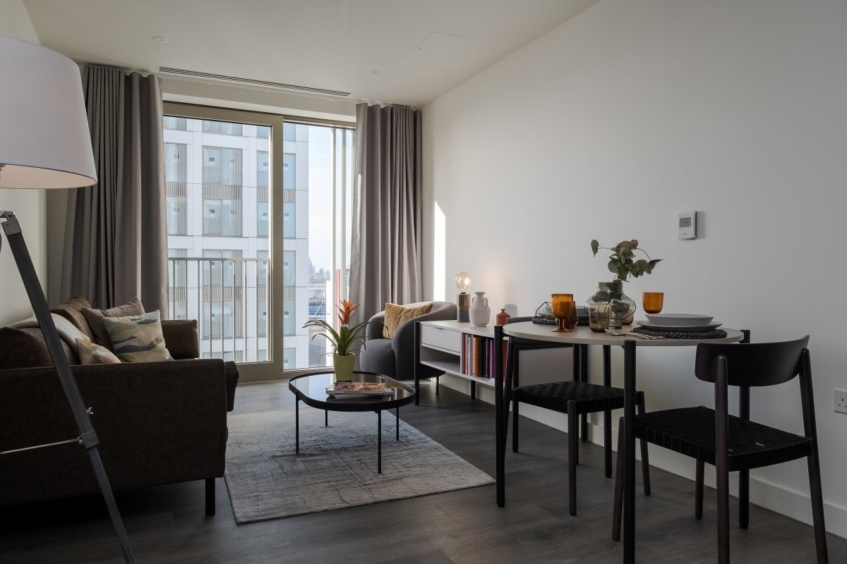 Flat Cherry Park Lane in Greater London