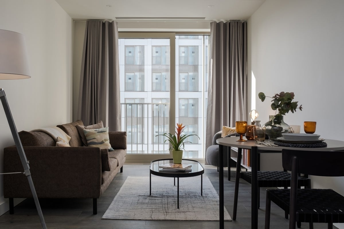 Flat Cherry Park Lane in Greater London