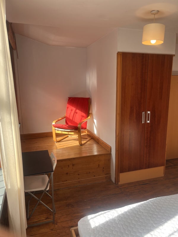 Room Turner Street in Manchester