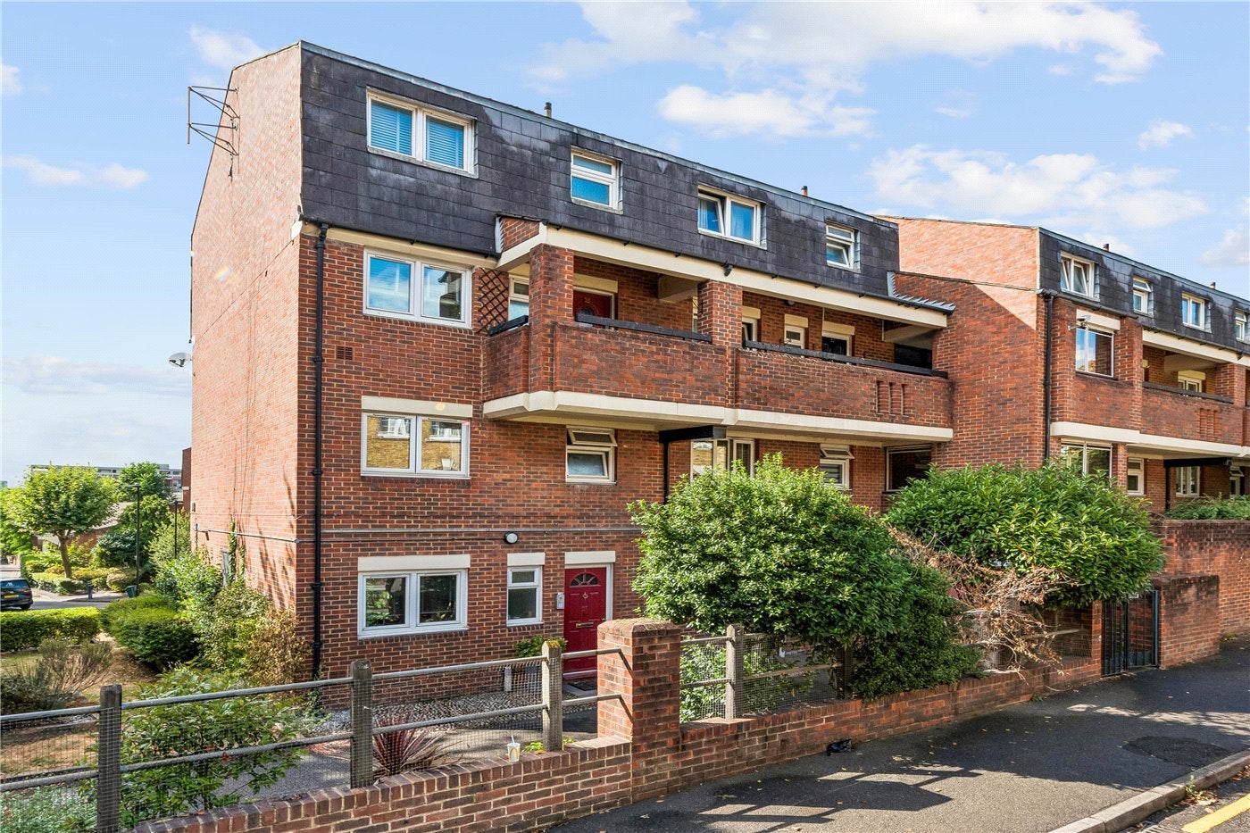 Flat Eckford Street in Greater London
