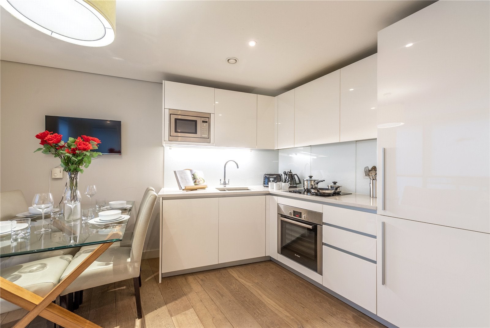 Flat Merchant Square in City of Westminster