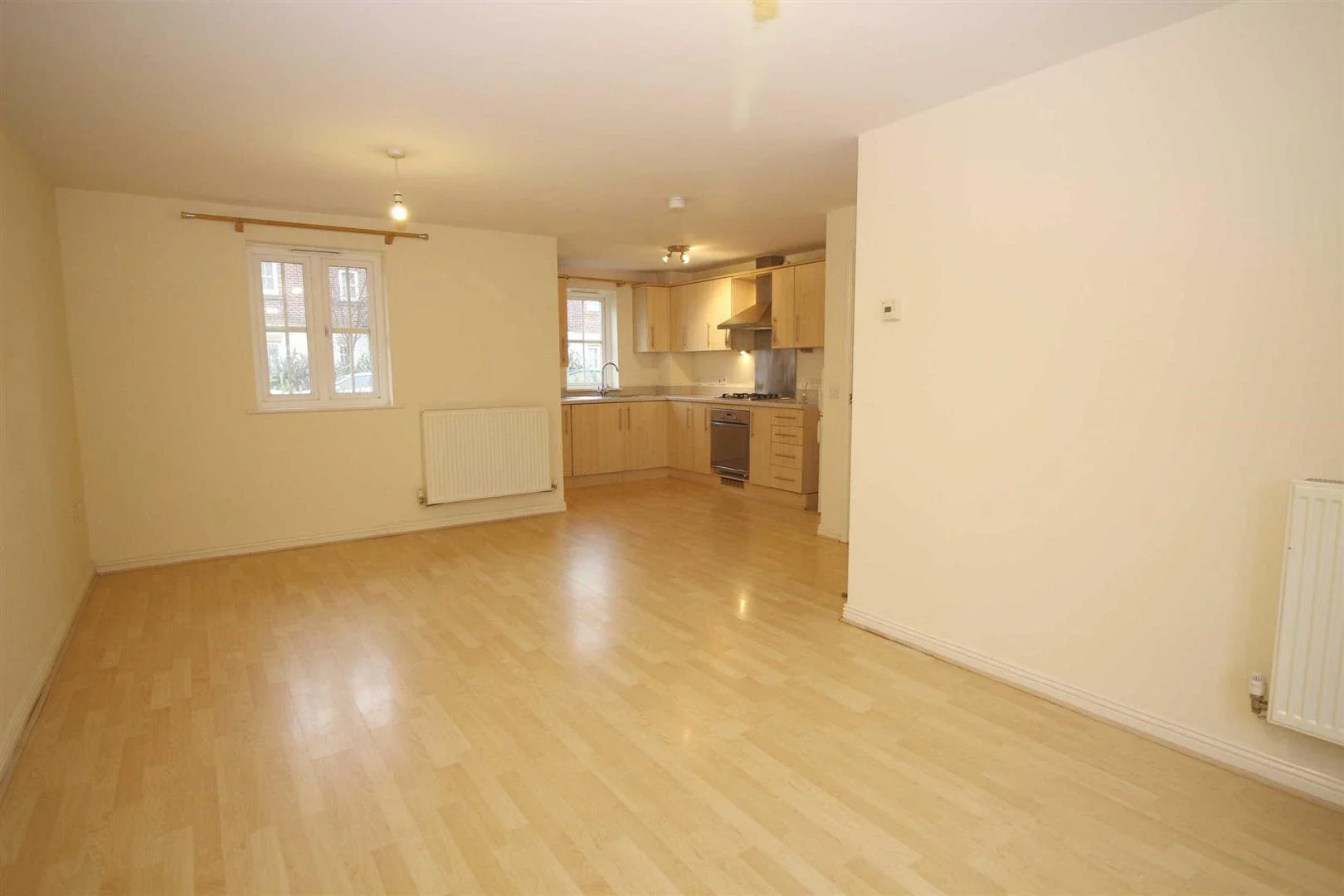Flat Threipland Drive in Cardiff