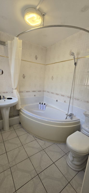 Room Malmesbury Road in Birmingham