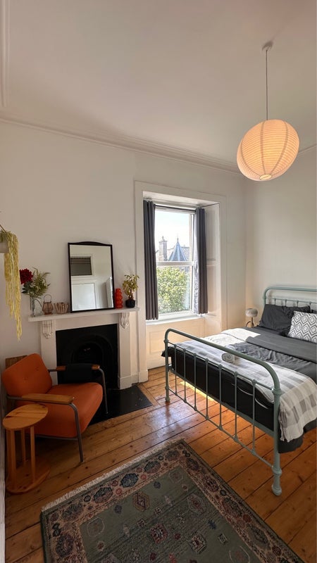 Flat Leith Walk in City of Edinburgh