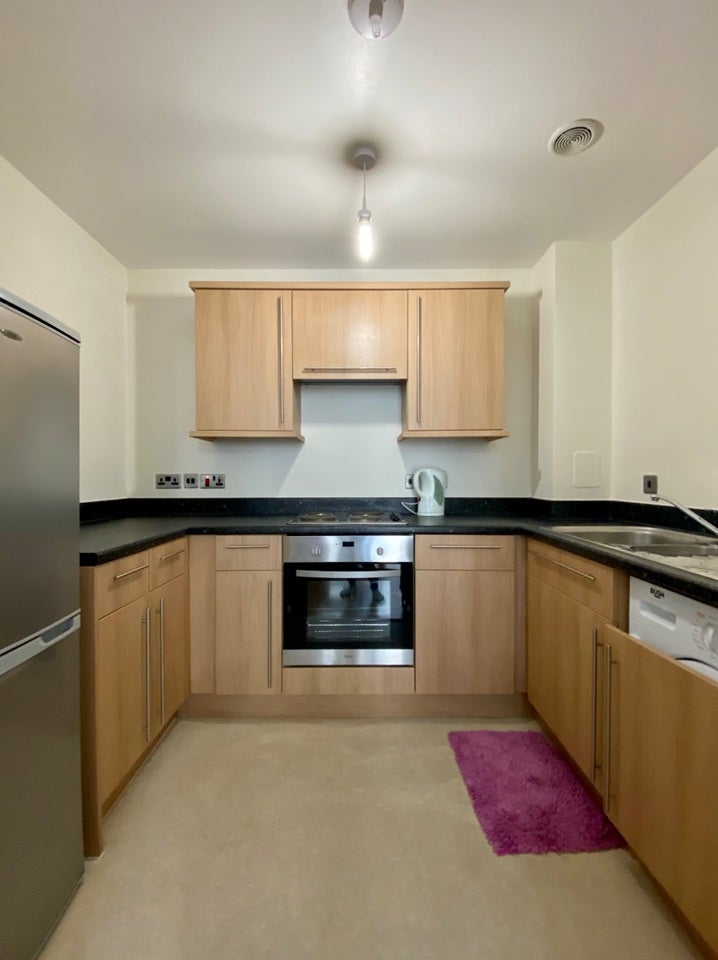 Flat Joslin Avenue in Greater London